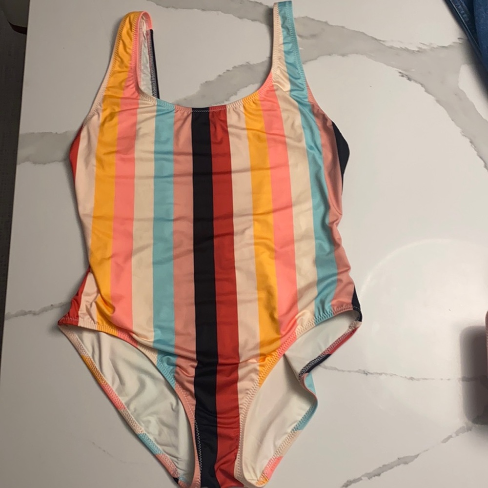 Solid & striped one piece bathing suit